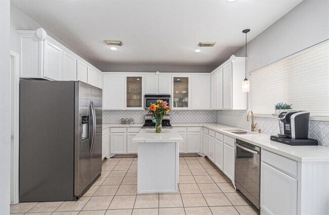 Building Photo - 11230 Sunshine Park Dr
