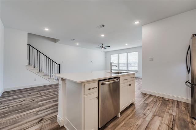 Building Photo - 8940 Samara St