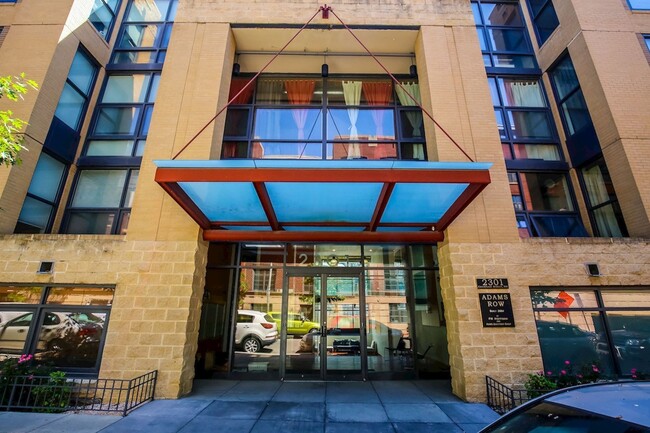 Primary Photo - 2 bedroom 2 bath condo in Adams Morgan
