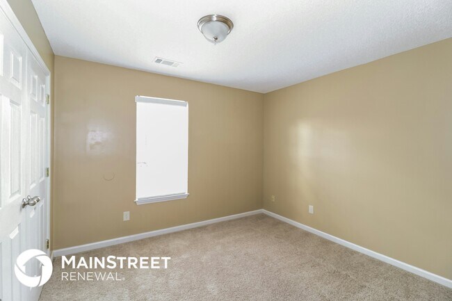 Building Photo - 3836 Clarion Dr