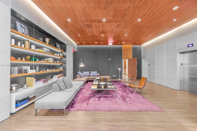 Building Photo - 88 SW 7th St