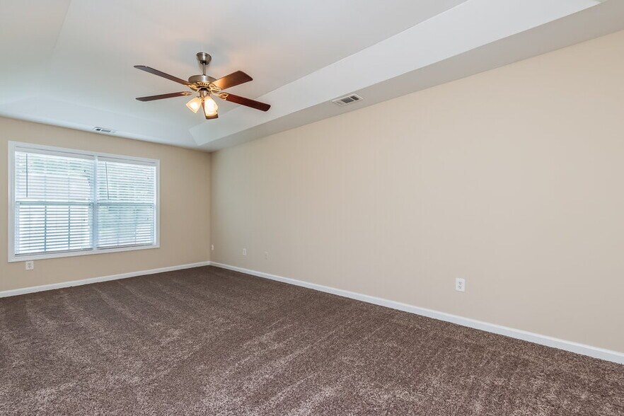 Building Photo - 5792 Castlebrook Dr