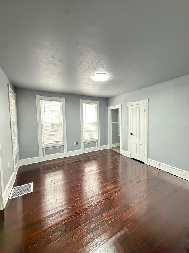 Building Photo - 52 Farren Ave