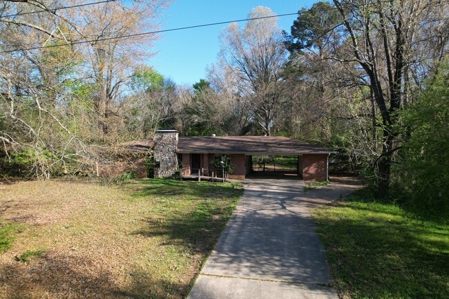 Building Photo - 460 Rogers St NW