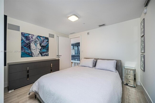 Building Photo - 1451 Brickell Ave