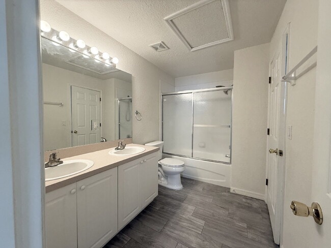 Building Photo - 4330 Har Paul Cir