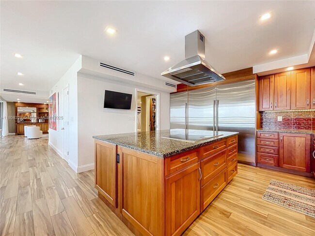 Building Photo - 11113 Biscayne Blvd