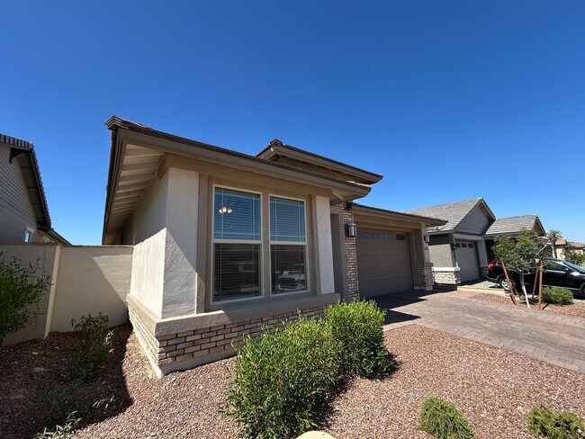Building Photo - 20268 W Montecito Ave
