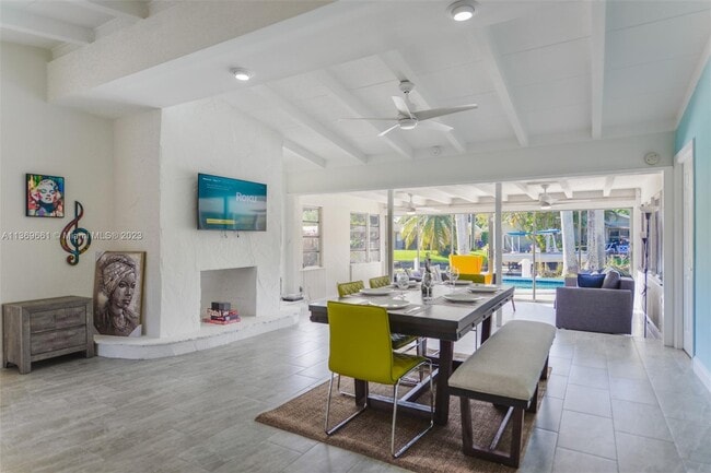 Building Photo - 2465 Bimini Ln