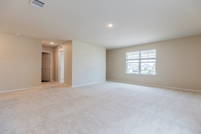 Building Photo - 817 Beacon Hts