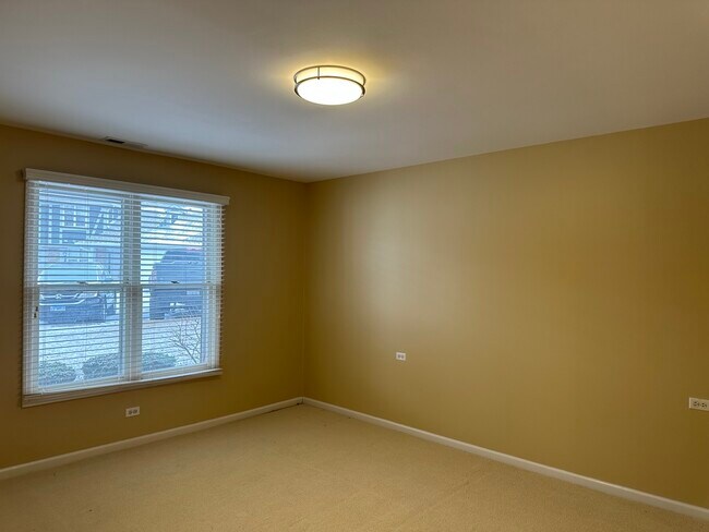 Building Photo - 1310 Cromwell Ct