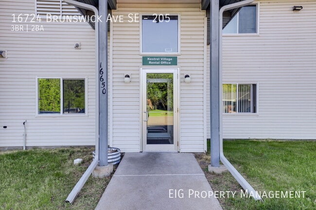 Building Photo - 16724 Brunswick Ave SE