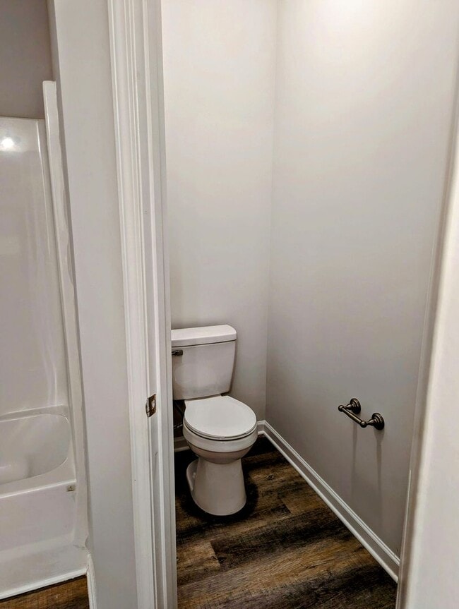 Building Photo - Beautiful 2 Bedroom 2 Bath off of Meriweather Road