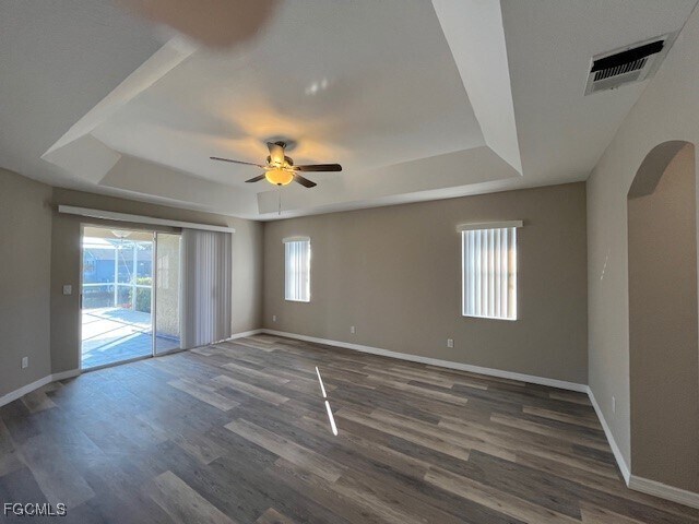 Building Photo - 2149 SE 10th Ave