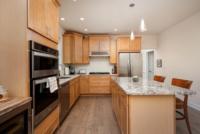 Building Photo - 3031 N Spurway Dr