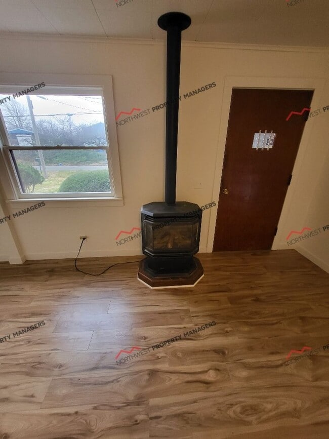 Building Photo - STATUS: RENTED-| R215 | $1895.00