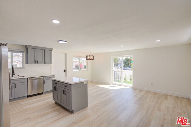 Building Photo - 1623 Arlington Ave