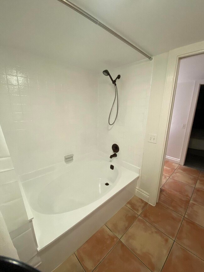 Building Photo - 22 Royal Palm Way