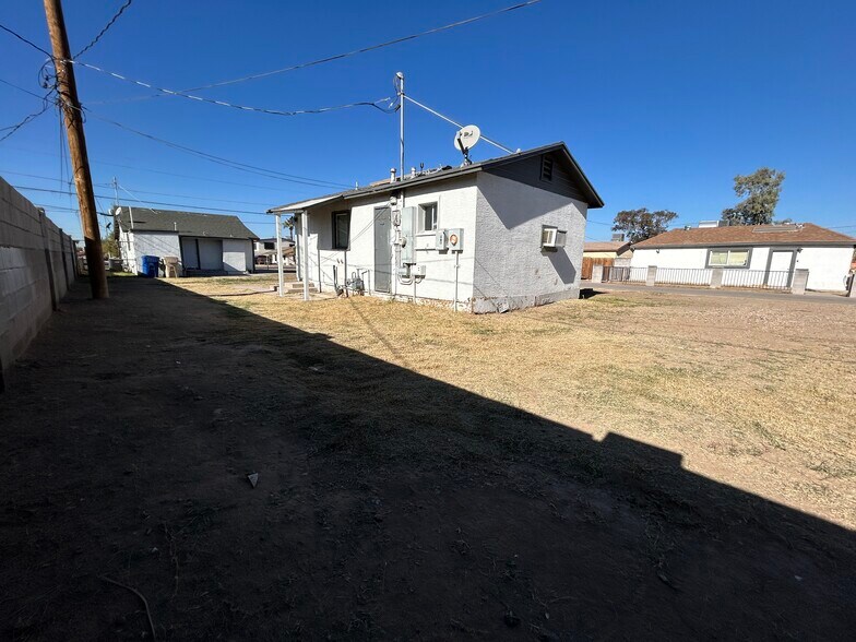 Building Photo - 6731 N 63rd Ave
