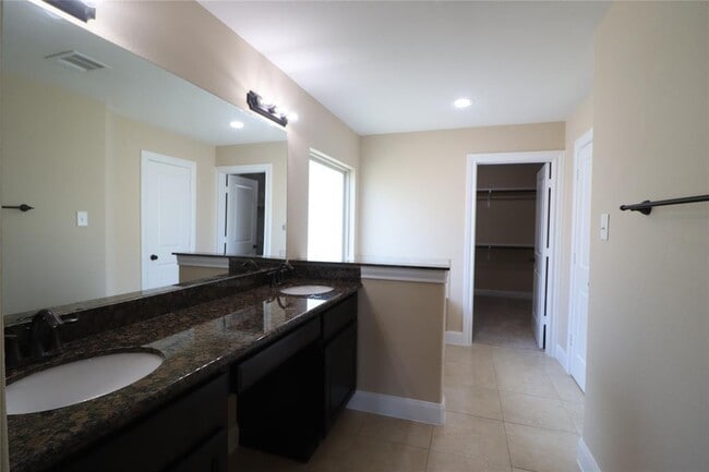 Building Photo - 8411 Creekside Timbers Dr