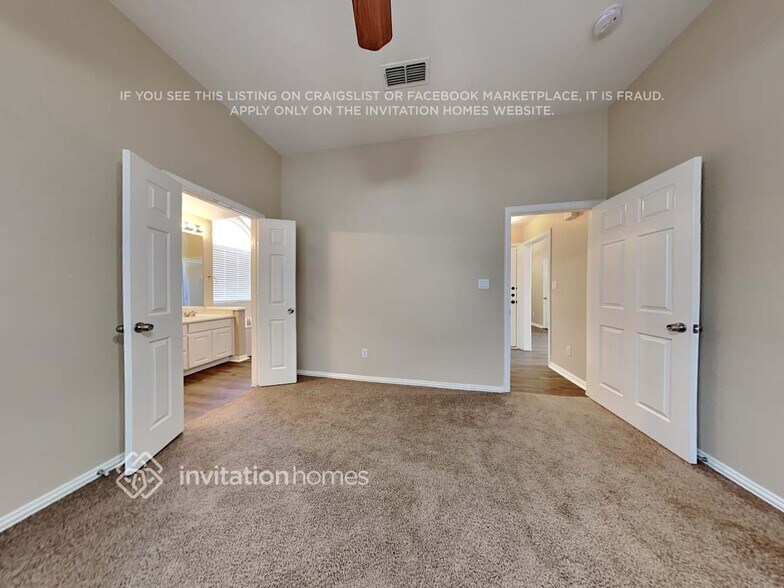 Building Photo - 509 Taos Ct W