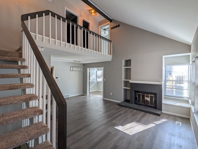 Building Photo - 1525 Hull St