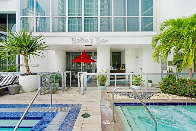 Building Photo - 1100 Biscayne Blvd