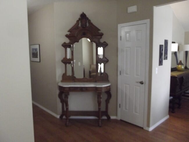 Building Photo - NIce Home