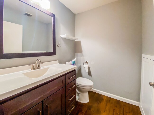 Building Photo - Two-Story 3 Bed, 2.5 Bath with Large Bonus...
