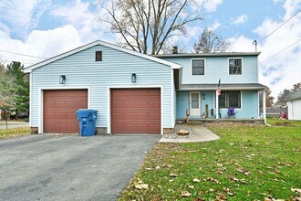 Building Photo - 460-462-462 Fowler St