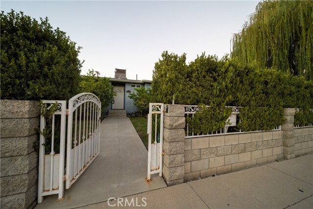 Building Photo - 22149 Victory Blvd