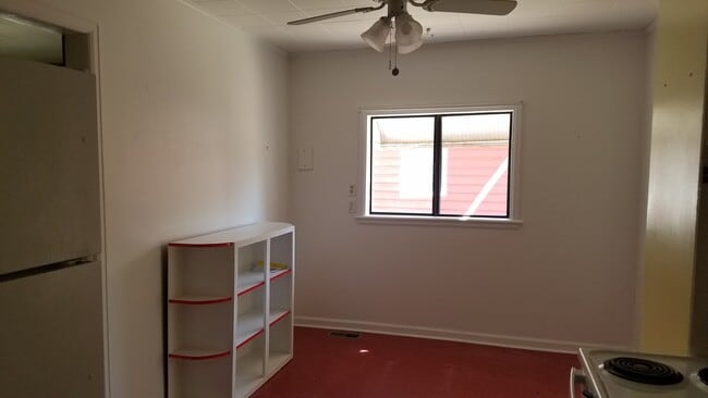 Building Photo - 2 bedroom 1 bath