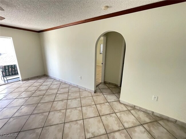 Building Photo - 19008 Orlando Rd S