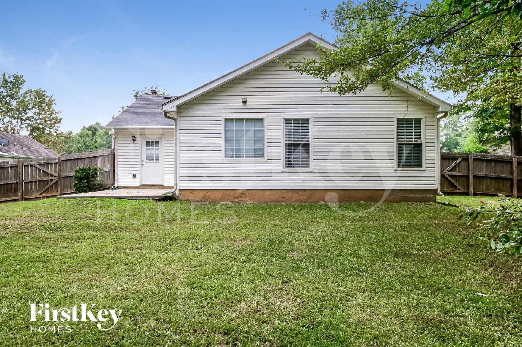 Building Photo - 104 Waters Edge Dr