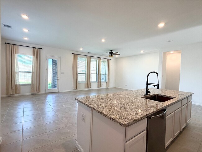 Building Photo - 3715 Rock Ledge Dr