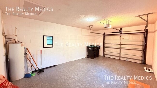 Building Photo - 7909 Richwood Dr