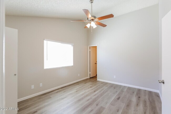 Building Photo - 13232 N 56th Ave