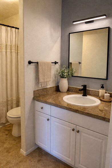 Building Photo - 3504 Paseo De Los Americanos