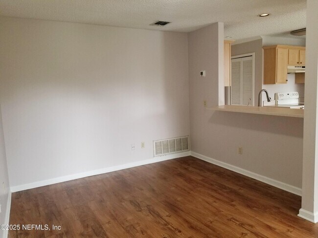 Building Photo - 2159 St Martins Dr E