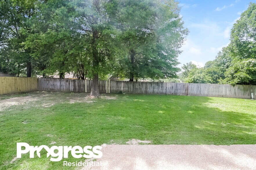 Building Photo - 4141 Meadow Field Ln