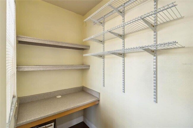 Building Photo - 1025 Villagio Cir