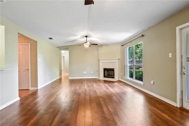 Building Photo - 1044 Breckenridge Dr