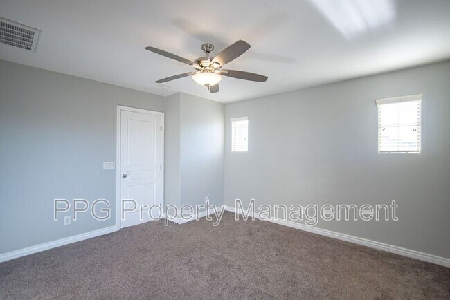 Building Photo - 15166 W Aster Dr