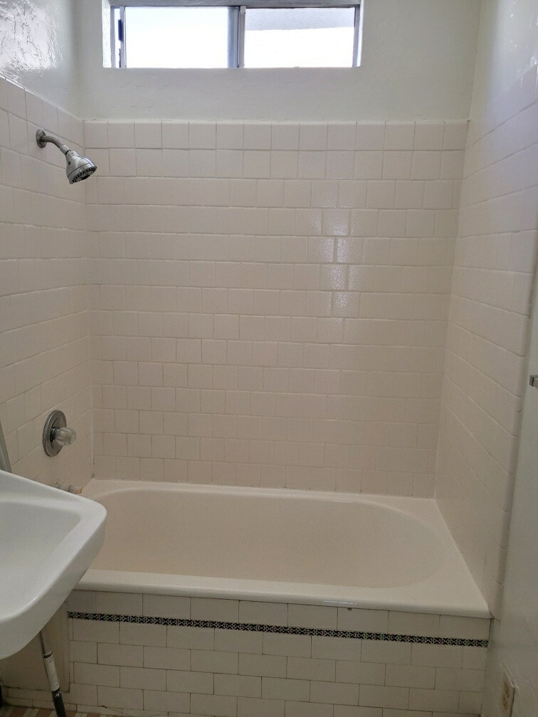 Bathroom - 5112 E First St