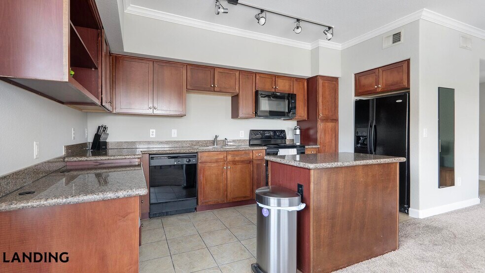 Building Photo - 6500 Champion Grandview Way