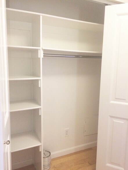 Building Photo - 20 West Street