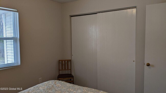 Building Photo - 1006 Greenwich Dr