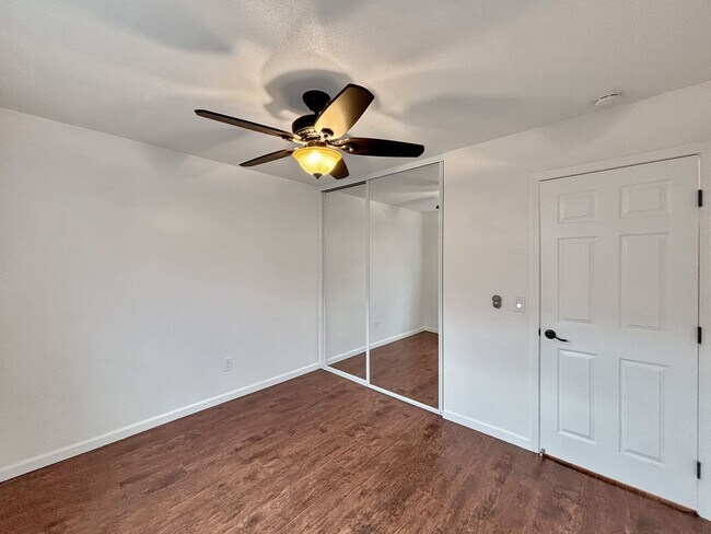 Building Photo - SD: Gorgeous 2BD/1BA Upgraded Condo in Cherokee Point W/ Parking & Private Patio!