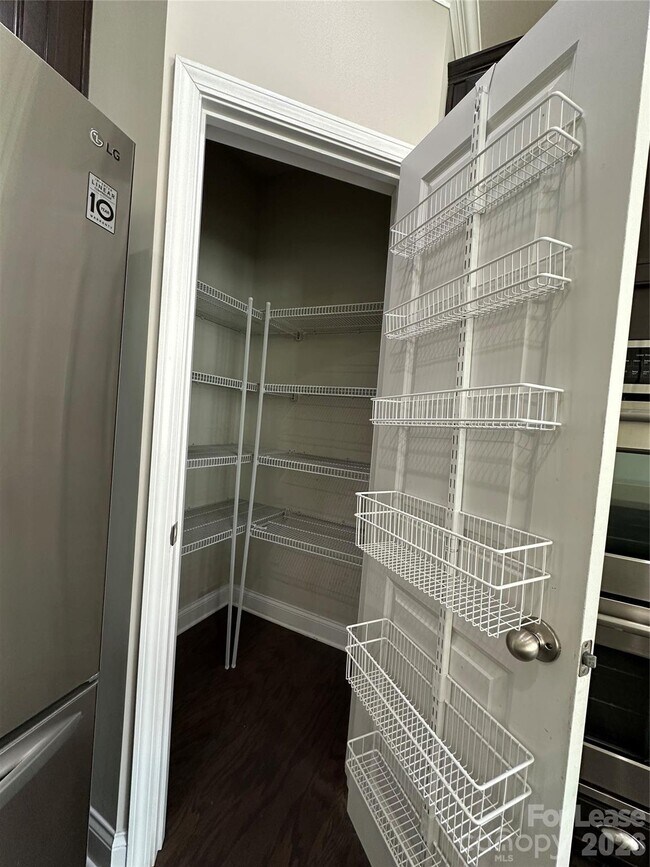 Building Photo - 9407 Inverness Bay Rd