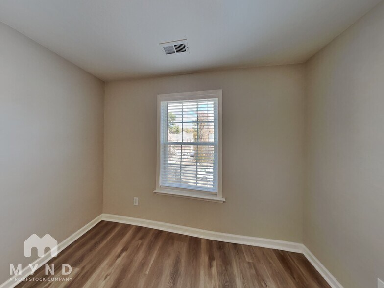 Building Photo - 5400 Alafia Ct